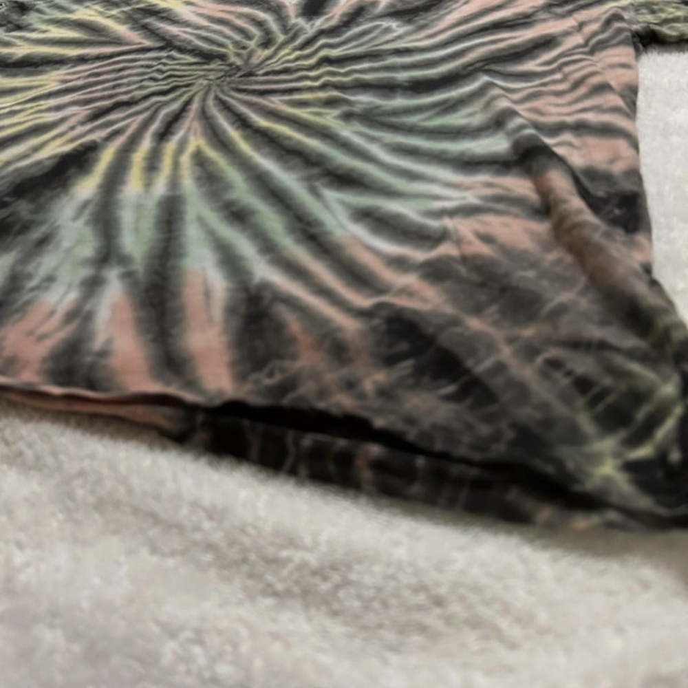 Tie-Dye T-Shirt - Picture 3 of 3